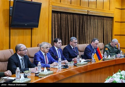 دیدار وزرای دفاع ایران و ارمنستان