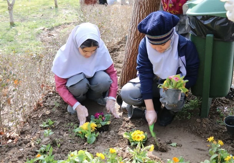 اقشار مردمی پای کار استقبال از بهار مشهد+عکس