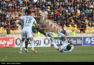 دیدار تیم های فوتبال شمس آذر قزوین و آلومینیوم اراک