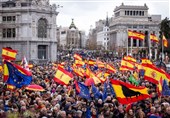 هزاران نفر در پایتخت اسپانیا علیه طرح دولت برای عفو جدایی طلبان اعتراض کردند
