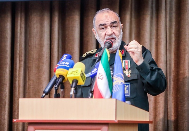 القائد العام للحرس الثوری: إذا هاجم الکیان الصهیونی مصالحنا فسنقوم بهجوم مضاد
