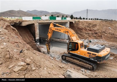 بازدید خبرنگاران از پروژه احداث آزاد راه شهید شوشتری