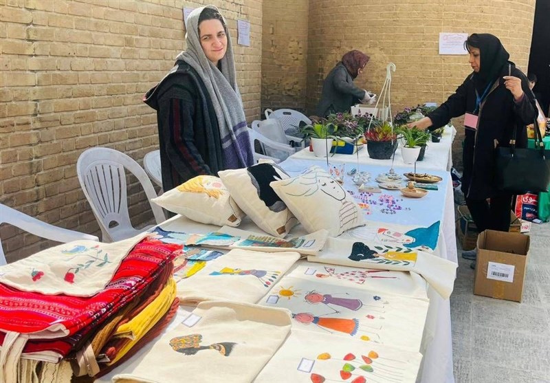 برپایی نمایشگاه دستاورد‌های هنری توانیابان در مرکز تهران