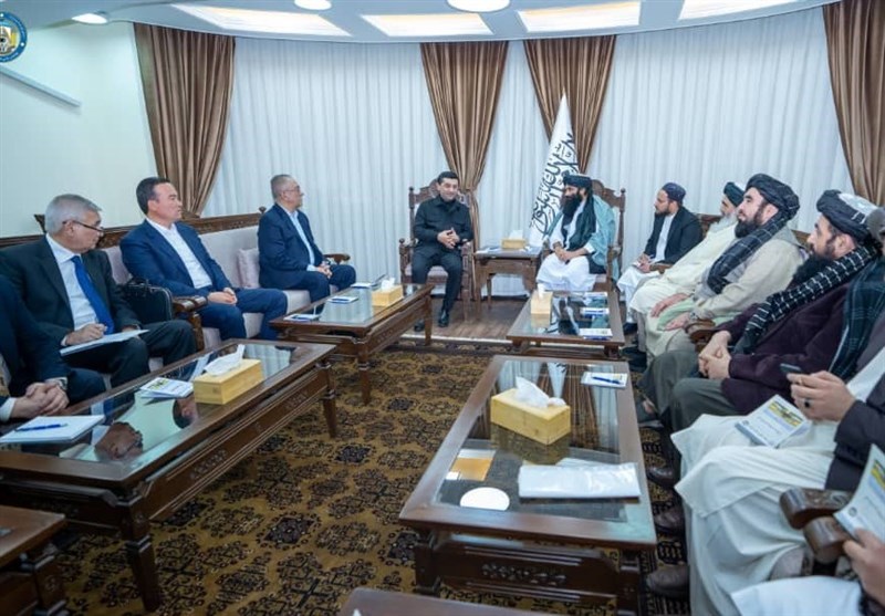 حقانی: امنیت پروژه‌های بین‌المللی در افغانستان تضمین است