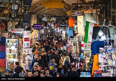 الأسواق في طهران قبل أيام من عيد النوروز