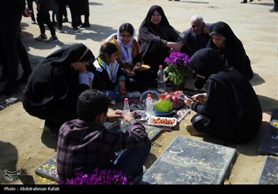 زیارت اهل قبور در پنجشنبه آخر سال در همدان 