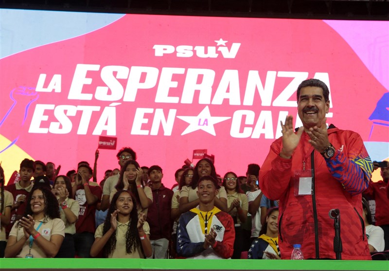 Maduro Accepts Venezuelan Presidential Candidacy