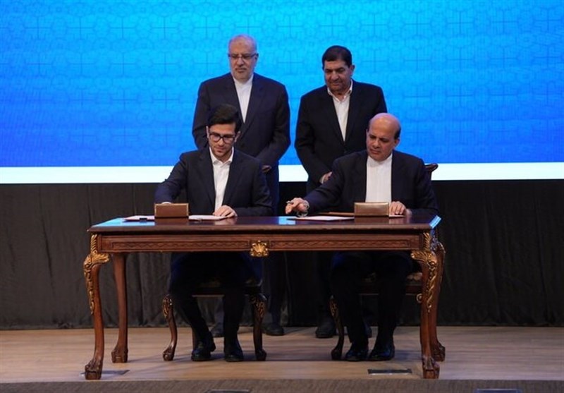 NIOC, SEDCO Ink Contract for Developing 2nd Phase of Iran’s Oldest Oilfield
