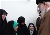 گفتگوی قرآنی رهبر انقلاب با دو دختر خردسال حافظ کل قرآن