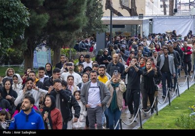 مراسم تحویل سال 1403 در جوار آرامگاه حافظ شیرازی- عکس استانه ...
