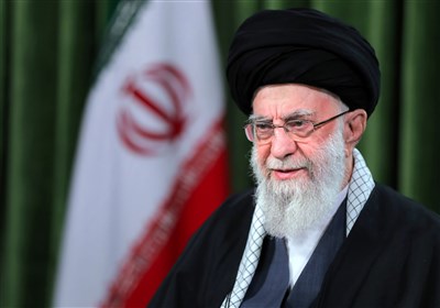 امام خامنه‌ای در منزل آیت‌الله رئیسی حضور یافتند