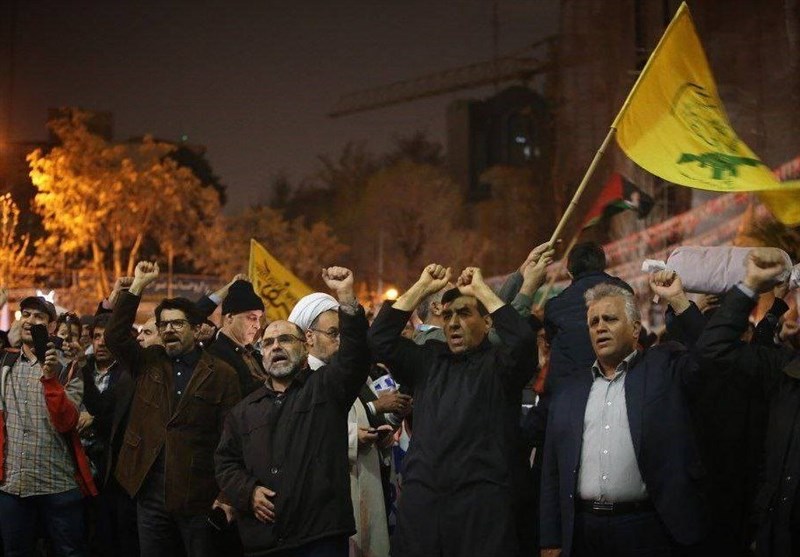 تجمع مردم تهران در حمایت از عملیات سپاه علیه اسرائیل