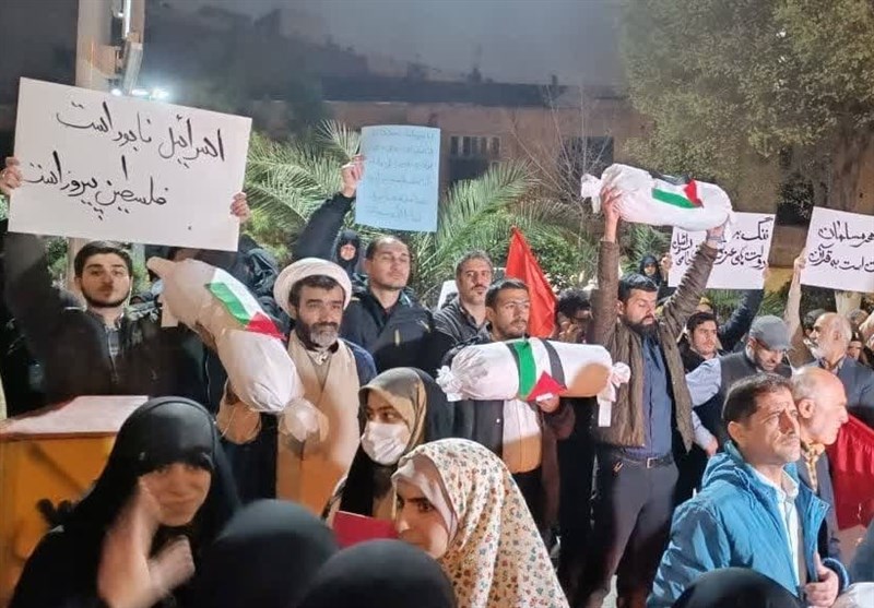 تجمع اقشار مختلف مردم در محکومیت جنایات علیه غزه در تهران