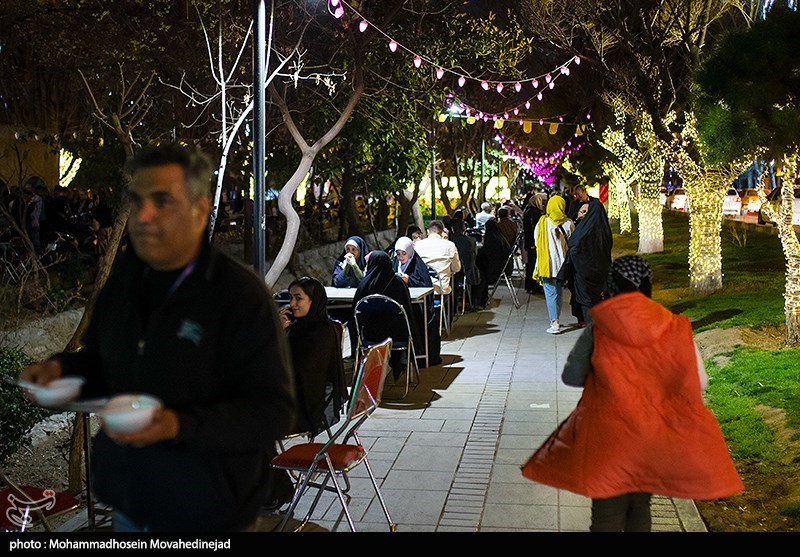 &quot;افطاری در افطارخونه طهران&quot; + تصاویر