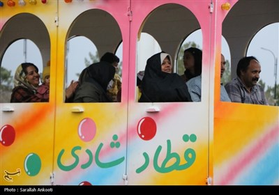 قطار شادی در کرمان