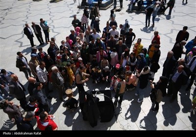 Путешественники в Хамадане во время праздников Навруз