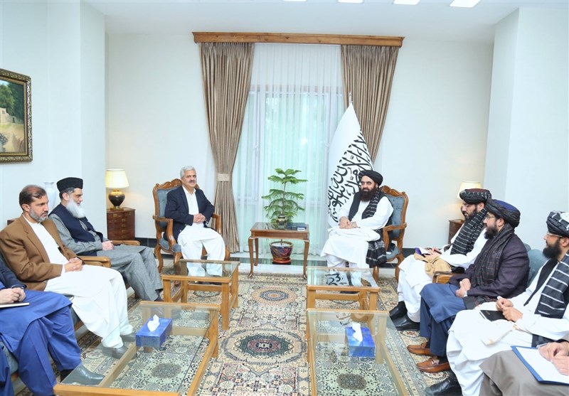 دیدار وزیر خارجه حکومت طالبان با هیئت پاکستانی در کابل