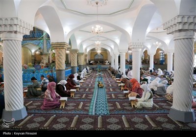 جز خوانی قرآن کریم در مسجد جامع سنندج