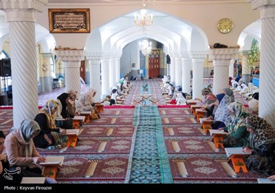 جز خوانی قرآن کریم در مسجد جامع سنندج
