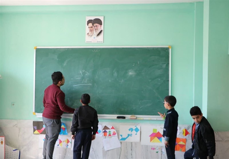 محرومیت معلمان خرید خدمات و حق‌التدریس از عیدی روز معلم