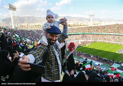 Большое празднование дня рождения Имама Хасана (мир ему) на стадионе Азади