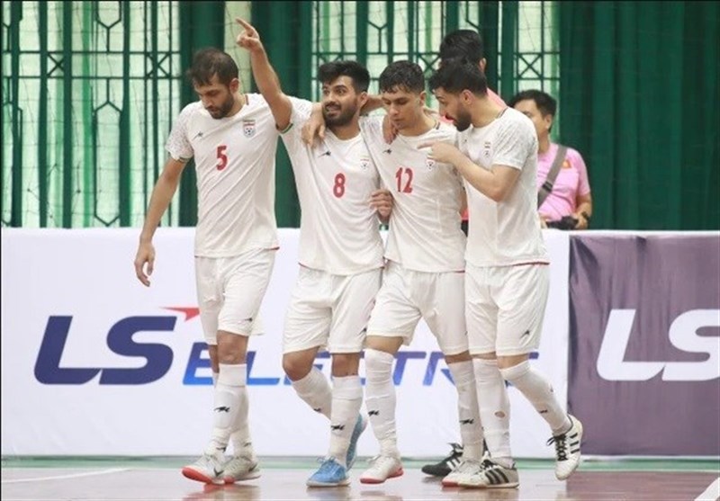Iran Finishes 2nd in Vietnam Futsal Tournament