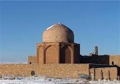 محفل قرآن چراغ راه زندگی در مقبره تاریخی چلبی‌اوغلو سلطانیه