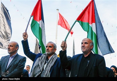 تجمع مردم زنجان در واکنش به جنایات اسرائیل