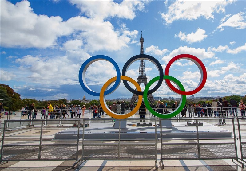تبلیغ المپیک 2024 در فرانسه با پرچم روسیه!