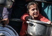 Gazze&apos;de Yalnız Kalan Aç ve Yerinden Edilmiş Çocukların Hüzünlü Hikayesi