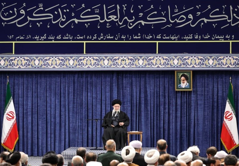 دیدار رمضانی کارگزاران نظام با امام خامنه‌ای آغاز شد