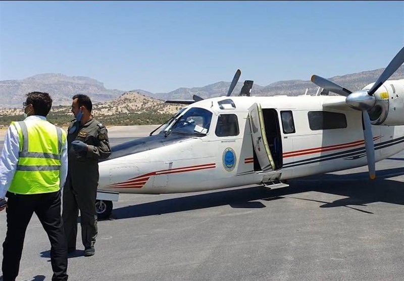 انتقال هوایی 4متخصص به ایرانشهر توسط اورژانس استان تهران