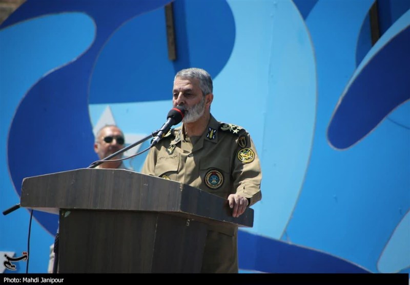 فرمانده ارتش: تجاوز به ایران را ‌هیچ‌گاه بر‌نمی‌تابیم
