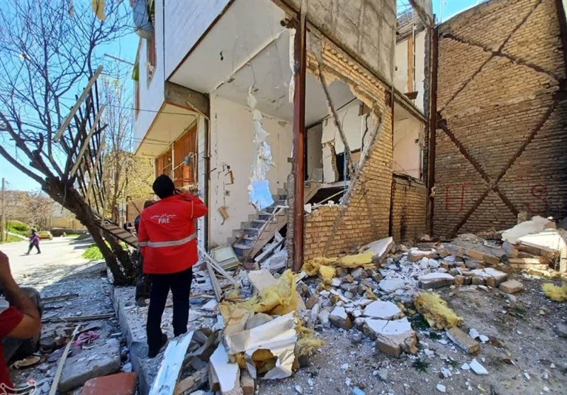 انفجار یک واحد منزل مسکونی در بروجرد + عکس
