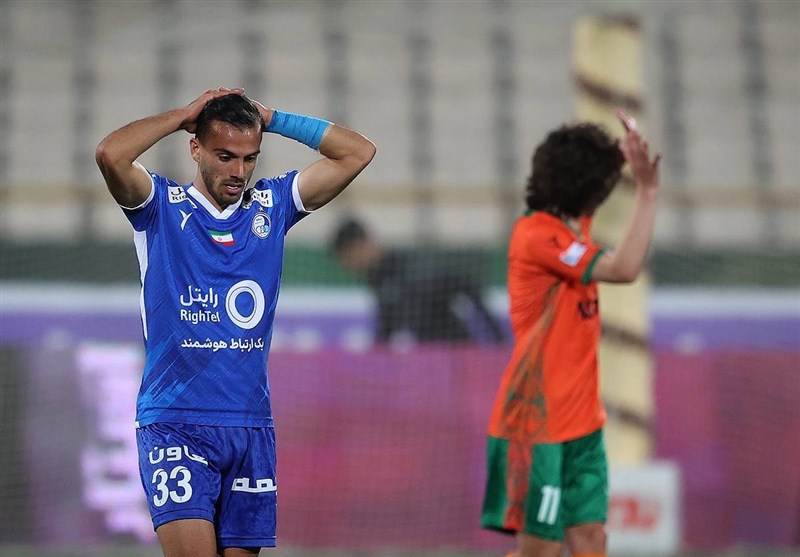 Esteghlal Shares Spoils with Mes: IPL