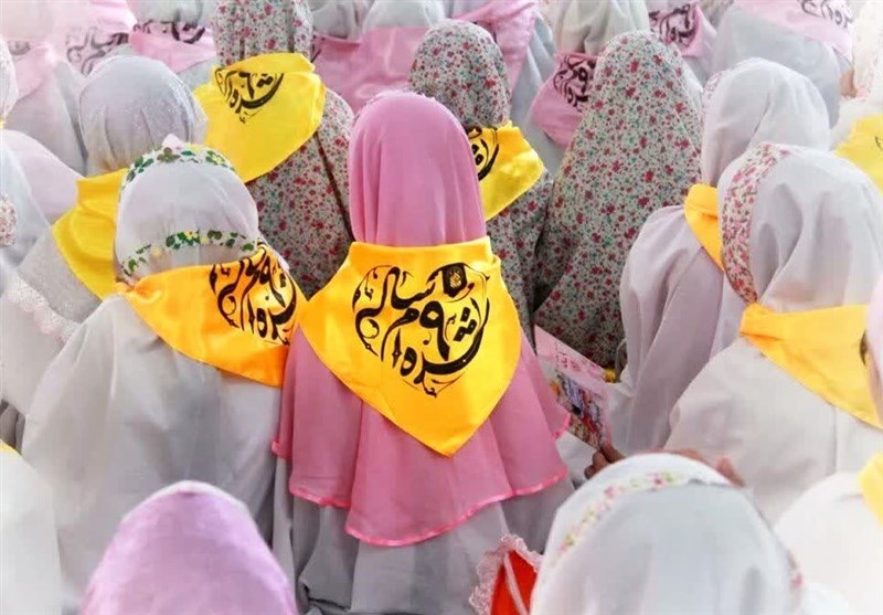جشن دختران روزه‌اولی در حرم حضرت معصومه(س)+ تصاویر