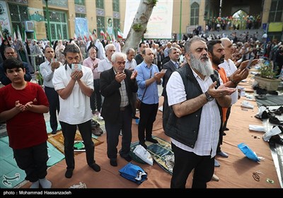 نماز عید سعید فطر در امامزاده حمیده خاتون