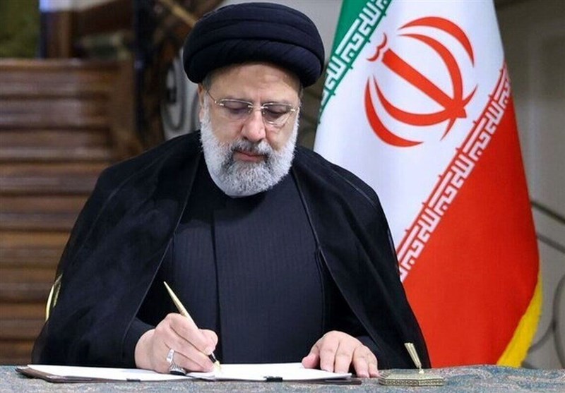 Ayetullah Reisi:  İran&apos;a karşı yeni maceracılık daha sert bir yanıtla karşılanacak