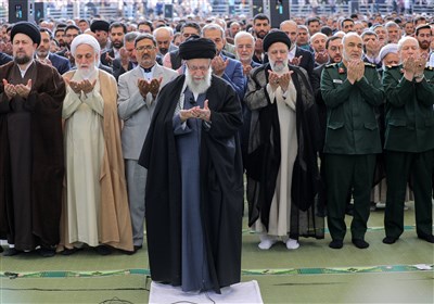 Iranians Gather En Masse to Celebrate Eid al-Fitr
