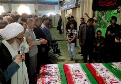 اقامه نماز بر پیکر مطهر شهدای حادثه تروریستی سوران