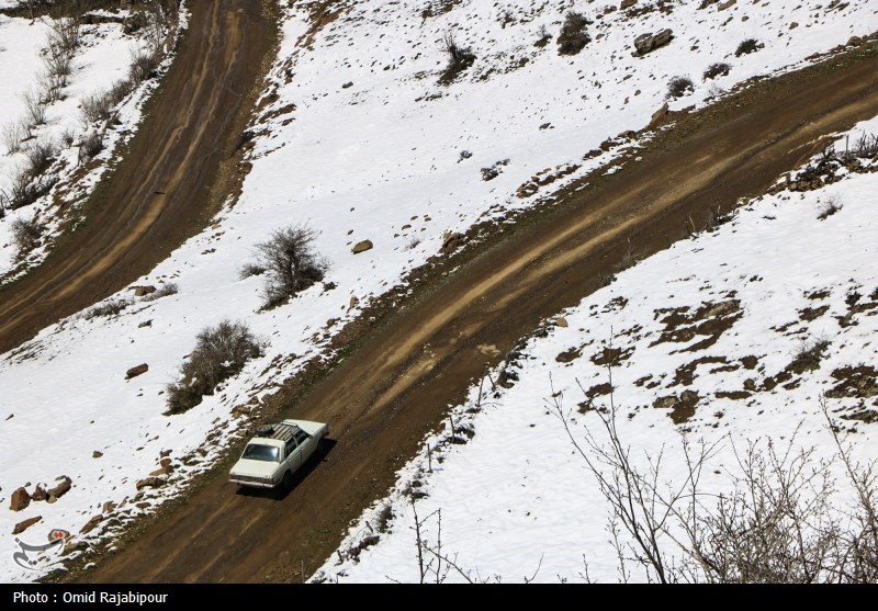 بارش سنگین برف بهاری در محور شاهرود-توسکستان-گرگان