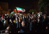 تجمع مردم تهران در حمایت از عملیات سپاه علیه رژیم صهیونیستی در میدان فلسطین