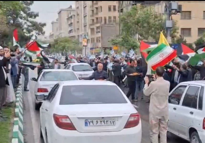 تجمع پرشور مردم مشهد در حمایت از حمله سپاه + فیلم