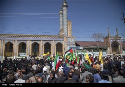 به دنبال حمله پهپادی و موشکی بامداد امروز سپاه پاسداران علیه اسرائیل، مردم کرمانشاه در حمایت از این اقدام در مقابل مسجد جامع تجمع کردند. 