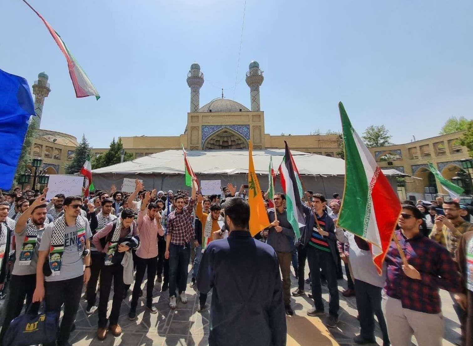 تجمع دانشگاهیان دانشگاه‌های تهران در حمایت از «وعده صادق» 5