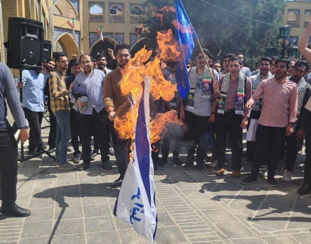 تجمع دانشگاهیان دانشگاه‌های تهران در حمایت از «وعده صادق» 6