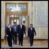 نشست  وزیر امورخارجه با سفرای خارجی مقیم تهران