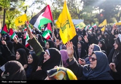 تجمع مردم قزوین در حمایت از عملیات سپاه علیه رژیم صهیونیستی 