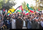 تجمع مردم قزوین در حمایت از عملیات سپاه علیه رژیم صهیونیستی 