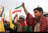 تجمع مردم کرمان در حمایت از عملیات سپاه علیه رژیم صهیونیستی در گلزار شهدای کرمان